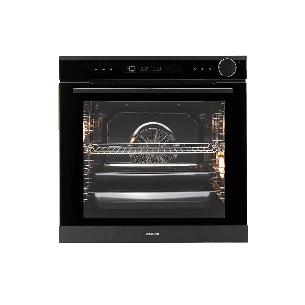 ORANIER Einbaubackofen mit Pyrolyse-Funktion und DampfPLUS EBD830 freigestellt