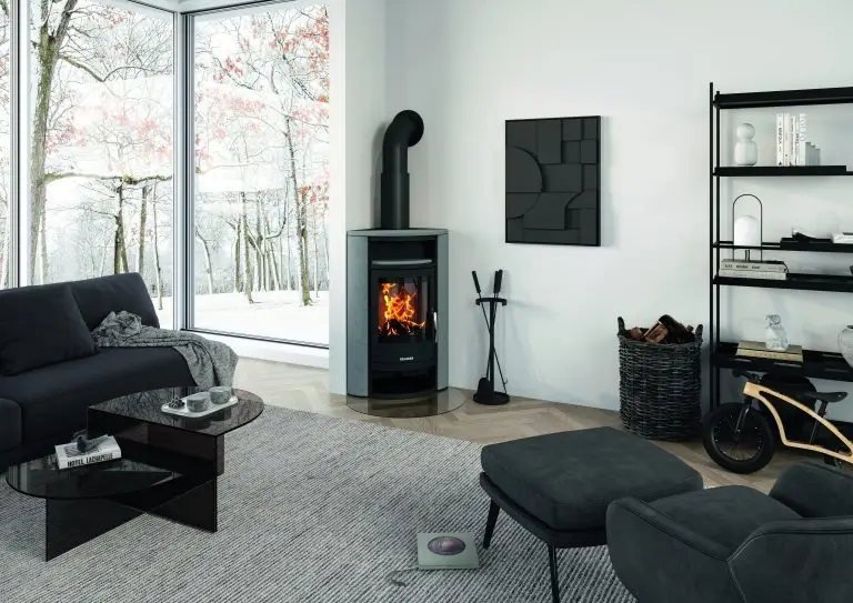 Ambientebild mit ORANIER Kaminofen Polar Eck Stahl Schwarz Speckstein